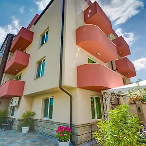 https://siena-house.sozopol-hotels.com